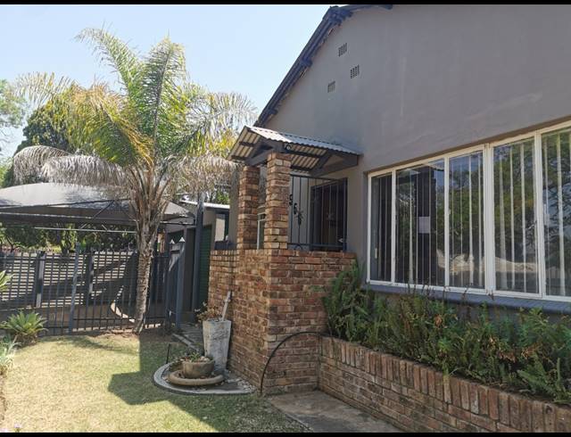 4 BEDROOM HOUSE SOLD IN MOUNTAIN VIEW